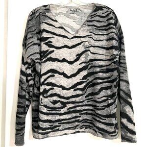 Charlie B Black & Gray Animal Print Top in Size L